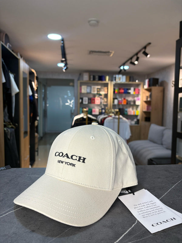 GORRA COACH BLANCA